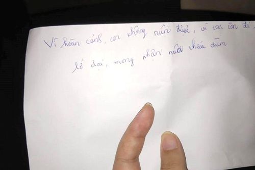 Vụ bé gái sơ sinh bị bỏ rơi ở Quảng Nam: Xót xa lời nhắn của người mẹ