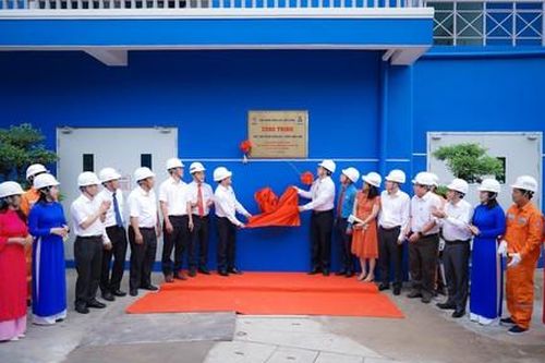 EVNHCMC gắn biển công trình 'Cải tạo Trạm biến áp 110kV Chợ Lớn'