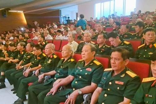Thành phố Hồ Chí Minh gặp mặt cán bộ cao cấp quân đội nghỉ hưu
