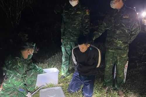 Liên tiếp chặn bắt nhiều vụ buôn ma túy, hàng lậu ở vùng biên
