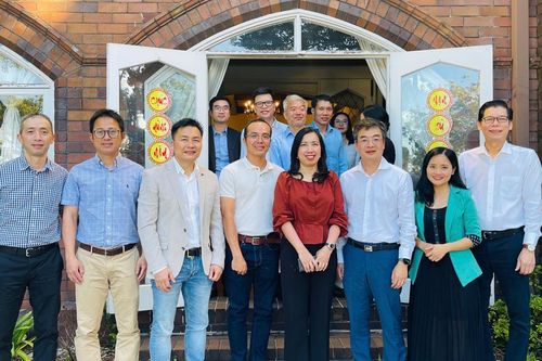 Thứ trưởng Lê Thu Hằng gặp gỡ cộng đồng người Việt tại Sydney
