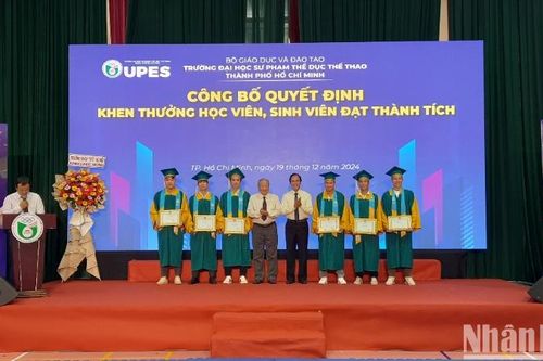 UPES trao bằng tốt nghiệp cho gần 230 cử nhân giáo dục thể chất