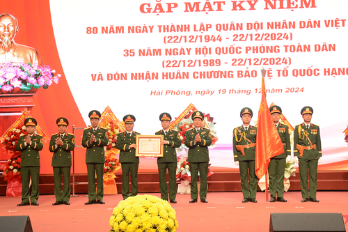 Thành phố Hải Phòng gặp mặt nhân kỷ niệm Ngày thành lập Quân đội nhân dân Việt Nam