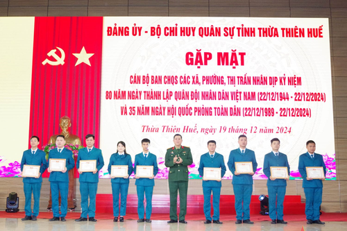 Đảng ủy, Bộ CHQS tỉnh Thừa Thiên Huế gặp mặt cán bộ Ban CHQS xã, phường, thị trấn