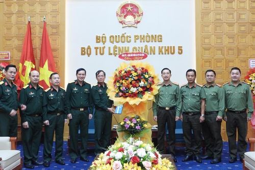 Lãnh đạo Công an TP Đà Nẵng thăm, chúc mừng các đơn vị Quân đội