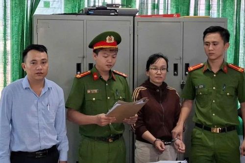 Khởi tố nữ kế toán tham ô tài sản