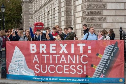 Thống kê người Anh thiệt hại 34 tỷ USD sau 2 năm đầu tiên Brexit