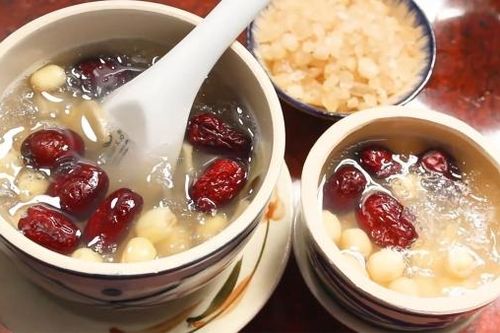 Những nhóm người không nên ăn tổ yến sào