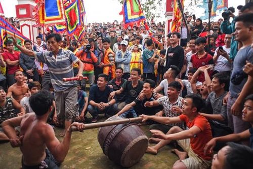 Phú Thọ tìm cách 'trả lại' trò cướp phết cho người Hiền Quan