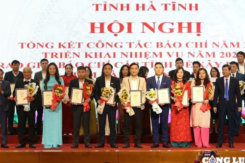 Báo Nhà báo và Công luận đạt giải C Búa liềm vàng Hà Tĩnh năm 2024
