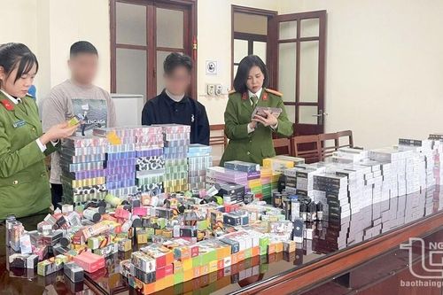 Phát hiện, thu giữ hơn 1.200 sản phẩm liên quan đến thuốc lá điện tử không rõ nguồn gốc