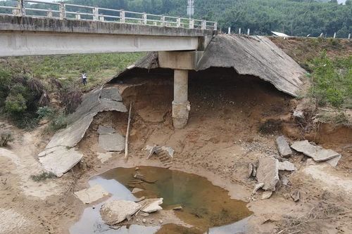 Công bố tình huống khẩn cấp để khắc phục Cầu bản Cồn Cùng (Quảng Bình)