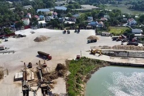 Tiếp bài 'Ai chống lưng cho bãi tập kết và nghiền gỗ khủng': Phạt 260 triệu đồng, yêu cầu dỡ bỏ