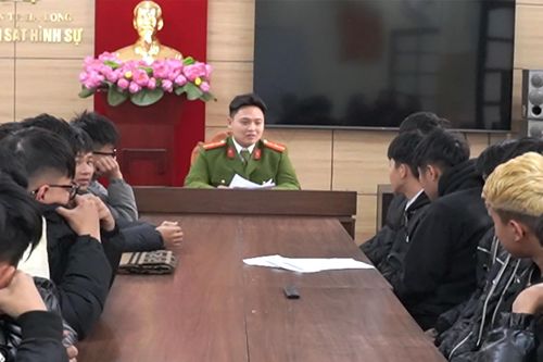 Triệu tập nhóm thanh niên hỗn chiến, đập phá xe máy trong đêm ở Hạ Long