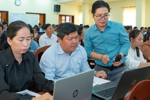 Tập huấn miễn phí sử dụng công cụ AI trong dạy học cho giáo viên Việt Nam
