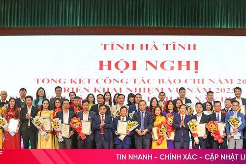 Trao thưởng 28 tác phẩm xuất sắc Giải Búa liềm vàng năm 2024