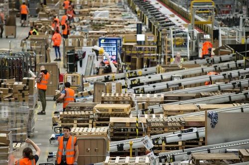 Hàng nghìn nhân viên Amazon tại Mỹ đình công trước Giáng sinh