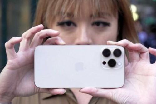 Chiếc iPhone 16 Pro khiến chuyên gia bất ngờ về tuổi thọ pin