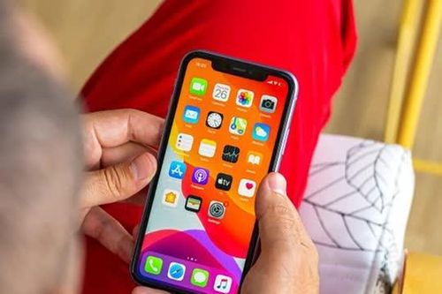 iPhone đẹp, dùng tốt đáng mua hiện nay vì máy mới giá chưa đến 10 triệu đồng