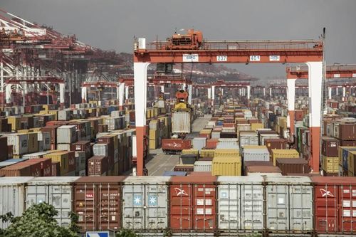 Thuế quan của ông Trump có thể khiến kinh tế Trung Quốc tăng trưởng dưới 2%?