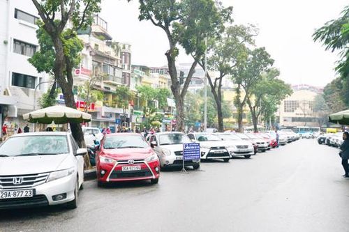 Hà Nội bổ sung 191 tuyến phố đủ điều kiện trông giữ xe dưới lòng đường, vỉa hè