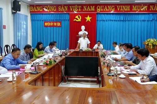 Huyện ủy Tri Tôn tổ chức đánh giá tập thể lãnh đạo Ban Thường vụ