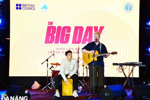 Khán giả thích thú với đêm nhạc của The Big Day
