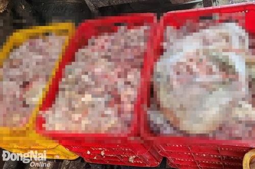 Công an Biên Hòa phát hiện 1,3 tấn mỡ bò và tóp mỡ không rõ nguồn gốc