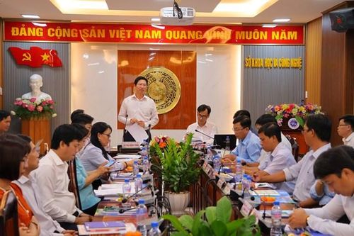 Khoa học công nghệ cần đi sâu giải quyết các vấn đề bức thiết của xã hội
