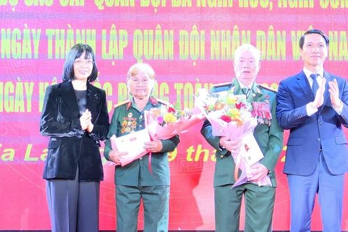 Tỉnh Gia Lai gặp mặt cán bộ cao cấp Quân đội nghỉ hưu, nghỉ công tác nhân dịp 22-12