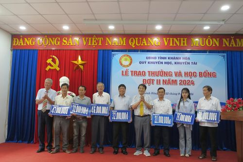 Thúc đẩy phong trào học tập suốt đời