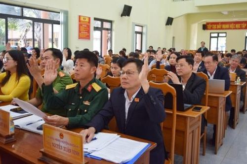 HĐND huyện Đức Trọng chất vấn và trả lời chất vấn
