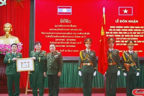 Bộ Chỉ huy quân sự tỉnh đón nhận Huân chương Chiến công hạng Nhì của Bộ Quốc phòng nước CHDCND Lào