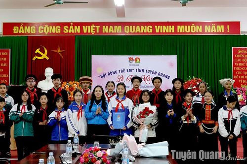 Ra mắt Hội đồng trẻ em tỉnh Tuyên Quang