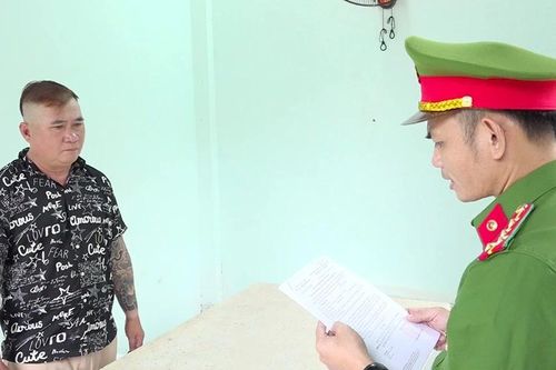 Tạm giam 10 đối tượng tổ chức đánh bạc do Hiếu 'Xi-po' cầm đầu