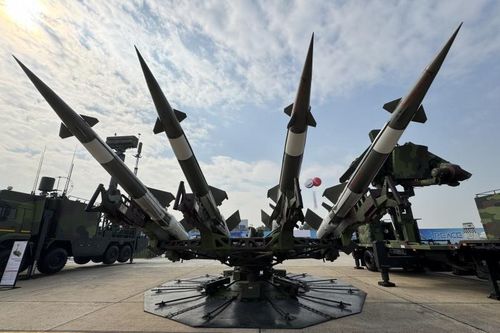 Ấn tượng với dàn vũ khí, thiết bị hiện đại tại Vietnam Defence Expo 2024