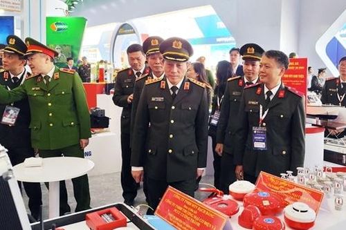 Nhiều sản phẩm mang tính ứng dụng thị trường năng động của Bộ Công an tham gia Triển lãm Quốc phòng quốc tế 2024