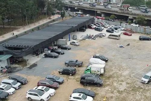 Đóng cửa bãi xe không phép tại Linh Đàm