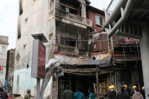 Hiện trường ám ảnh của vụ cháy quán cà phê làm 11 người chết ở Hà Nội