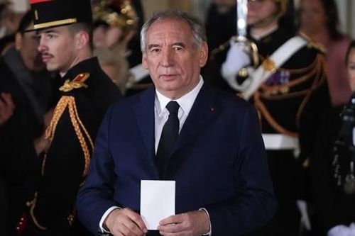 Nước Pháp với niềm hy vọng mang tên Francois Bayrou