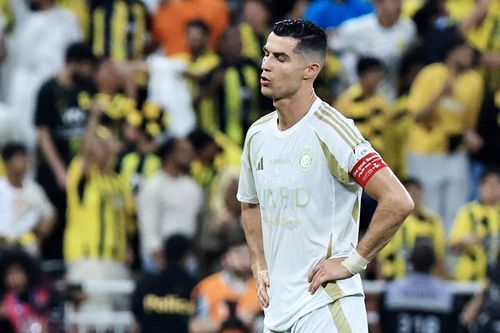 Ronaldo, Messi vắng mặt trong top 20 cầu thủ hay nhất năm 2024