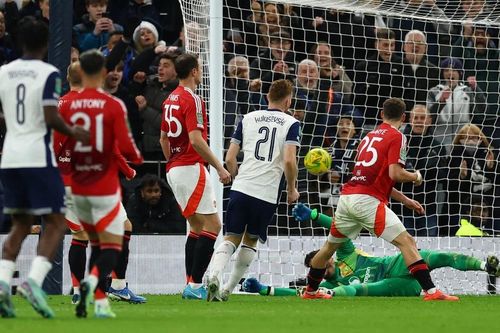 Tin nóng thể thao 20/12: Tottenham loại MU khỏi cúp Liên đoàn; ĐT Việt Nam nhận 'tối hậu thư' từ sếp lớn VFF