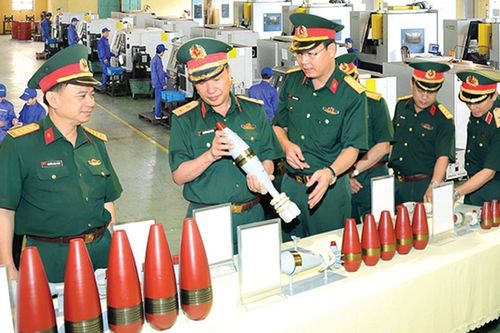 Đề xuất tiêu chí với chức danh chuyên gia trong lĩnh vực công nghiệp quốc phòng, an ninh