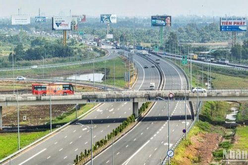Mở rộng tuyến cao tốc Thành phố Hồ Chí Minh-Trung Lương-Mỹ Thuận như thế nào?