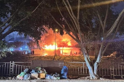 Hà Nội: Cháy kho lốp ôtô trên phố Nguyễn Cảnh Dị; đang xác định thiệt hại