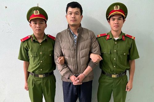 Chiếm đoạt tiền cọc mua đất