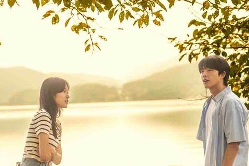 Roh Yoon Seo 'vướng lưới tình' Kim Min Ju cùng câu chuyện yêu kỳ lạ xứ kim chi