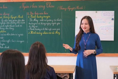 Chủ biên Chương trình Ngữ văn 2018 chia sẻ về dạng đề so sánh 2 tác phẩm văn học