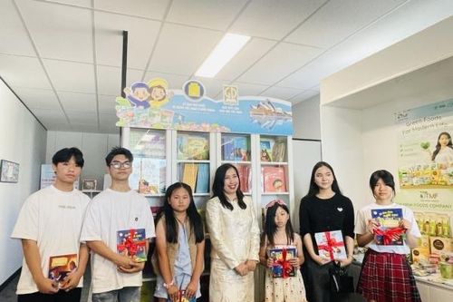 Thứ trưởng Lê Thị Thu Hằng thăm cộng đồng người Việt tại Melbourne