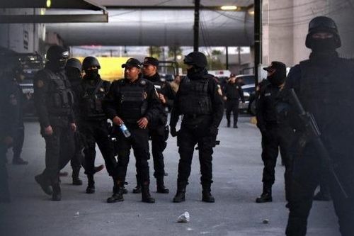 Tù nhân xả súng, đốt phá nhà tù ở Mexico